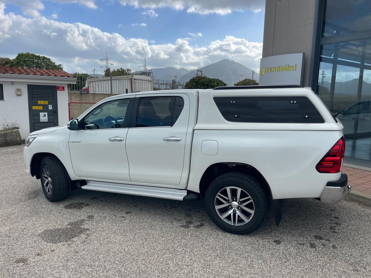 TOYOTA Hilux 2.4D4D EXECUTIVE AUTO my17"