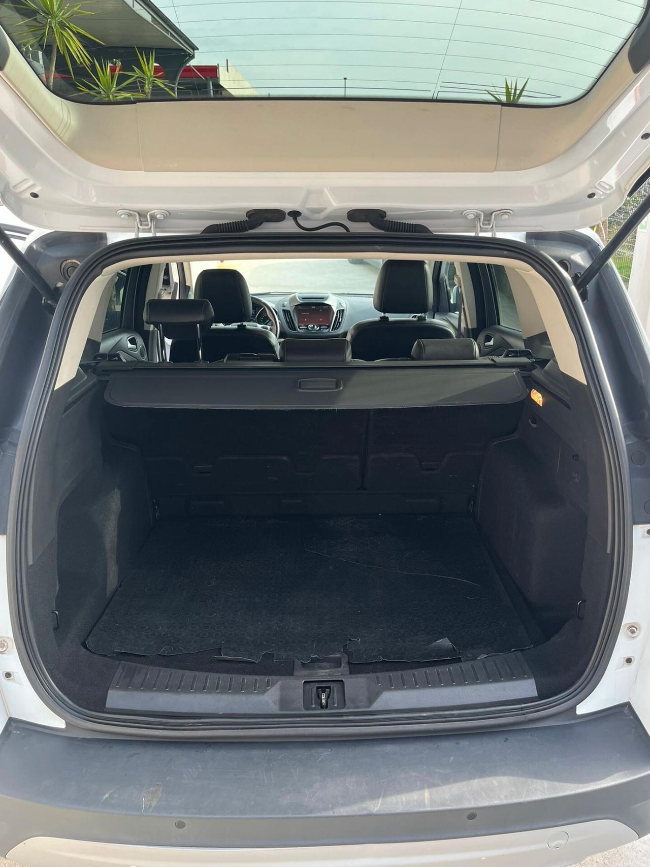 Ford Kuga 2.0 TDCI 120 CV S&S 2WD Titanium