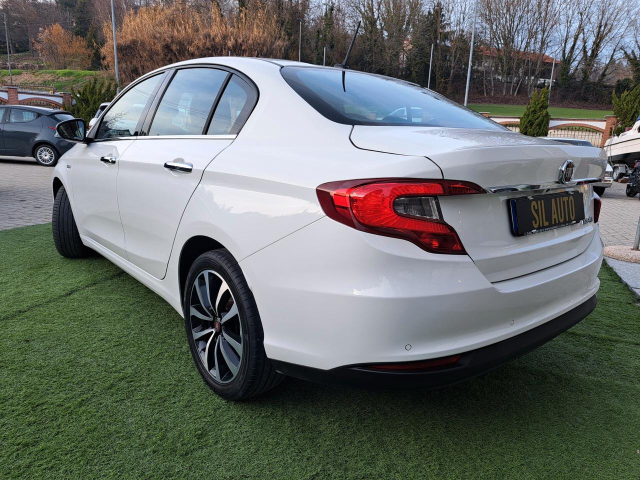 Fiat Tipo 1.6 Mjt 4 porte Lounge/120 CV