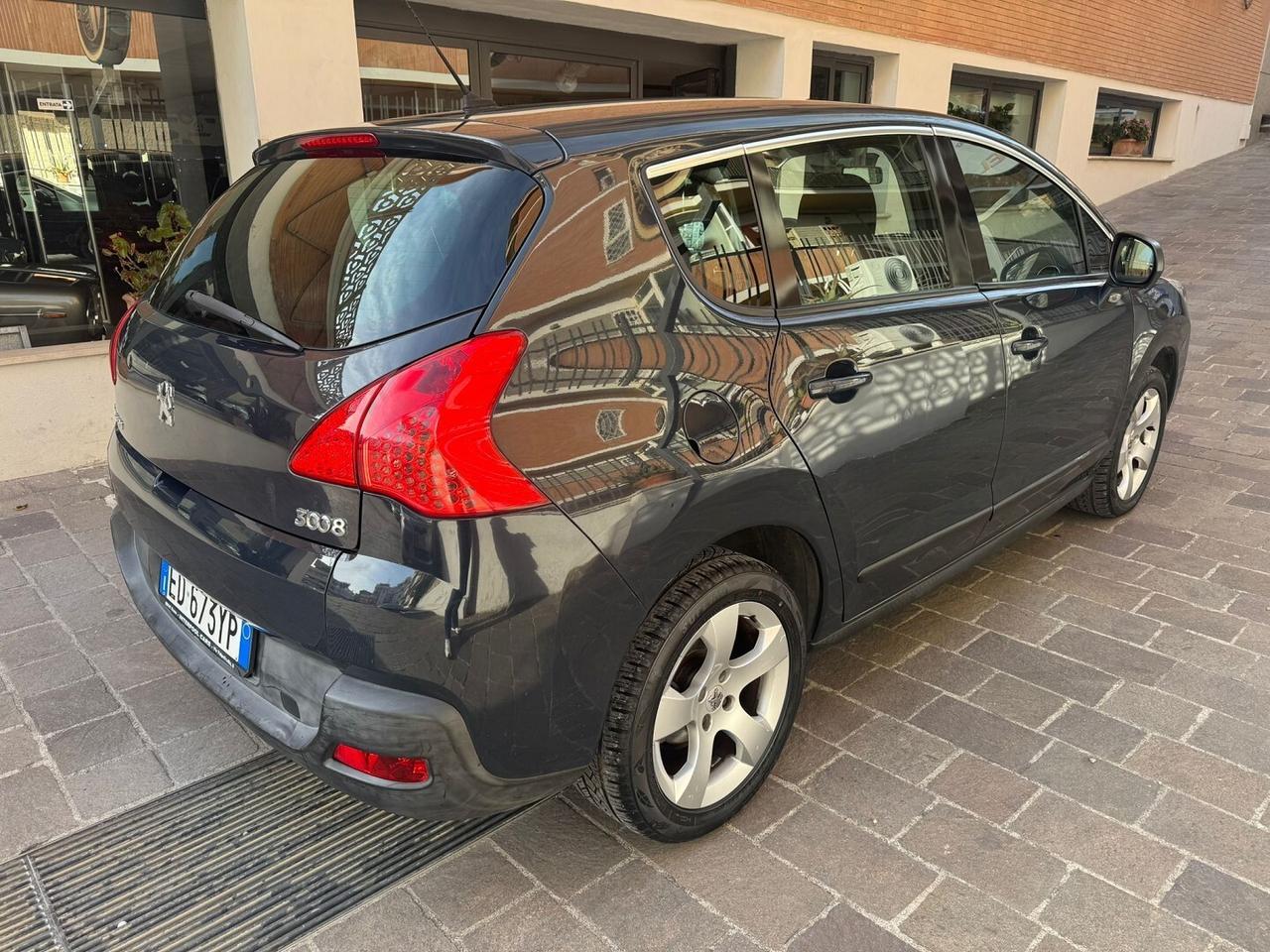 PEUGEOT 3008 1.6 HDi 110 CV Business UNIPRO