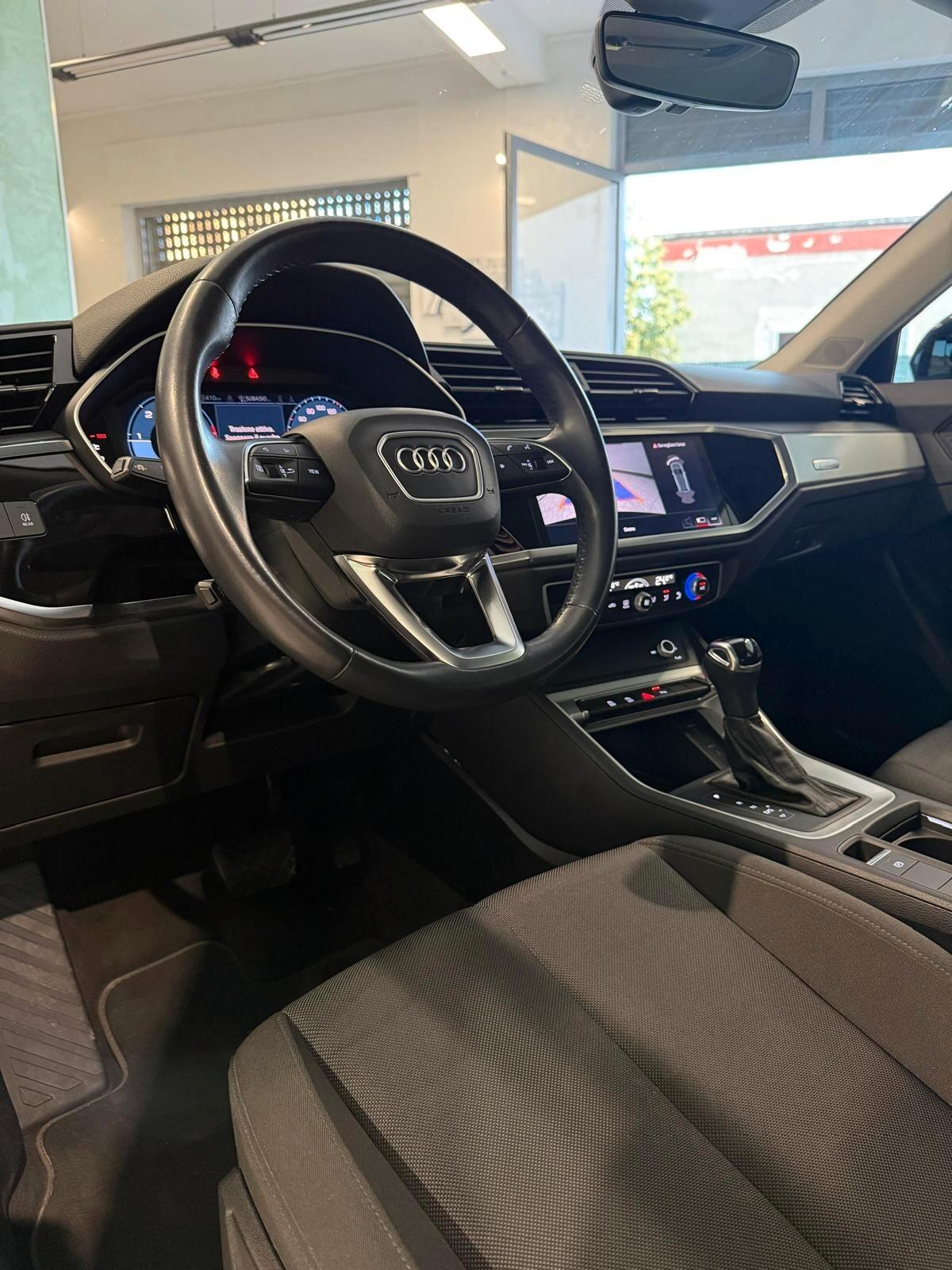 Audi Q3 35 TDI quattro S tronic Business Advanced