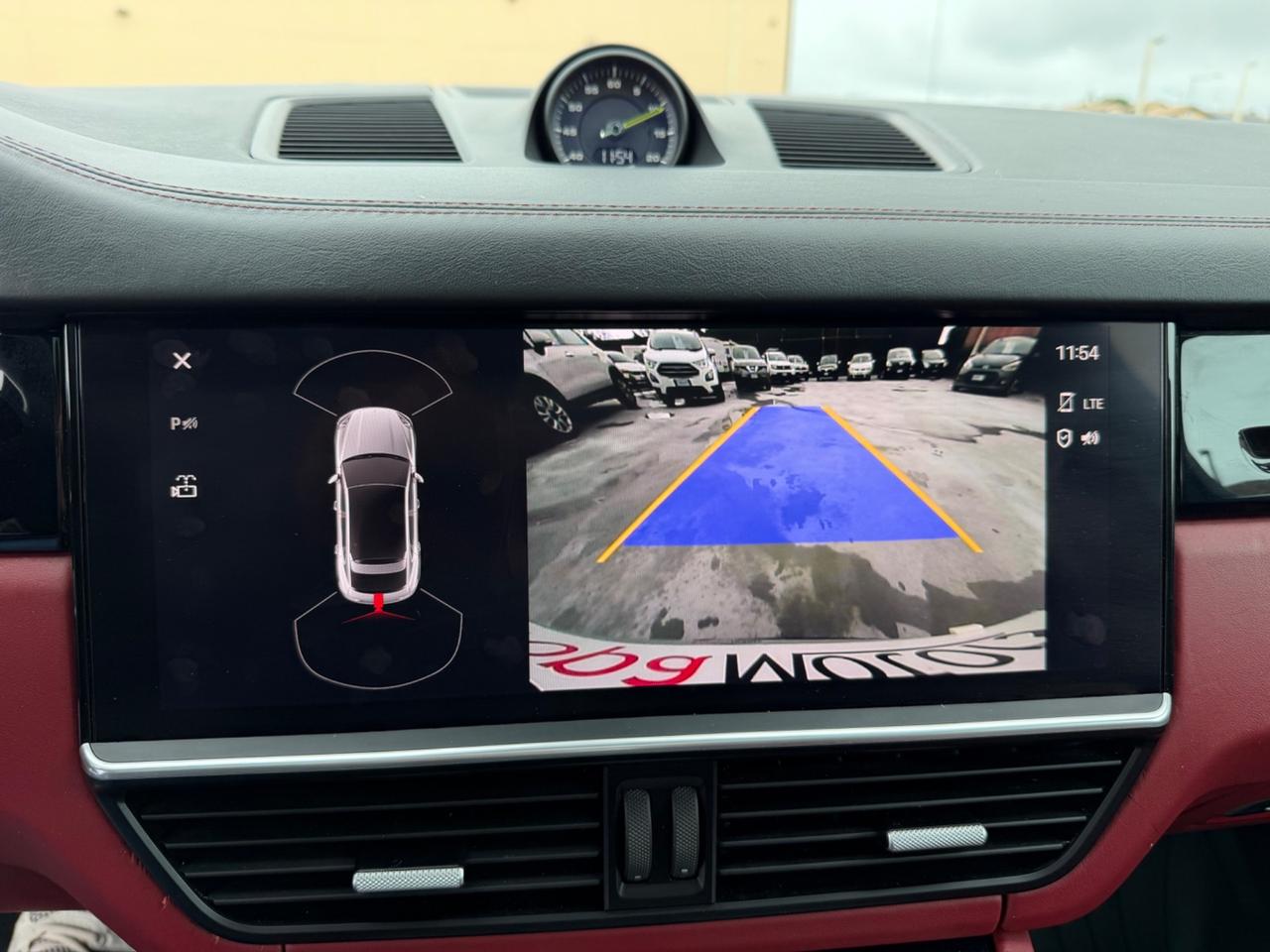 Porsche Cayenne Coupé 3.0 V6 E-Hybrid Platinum Edition