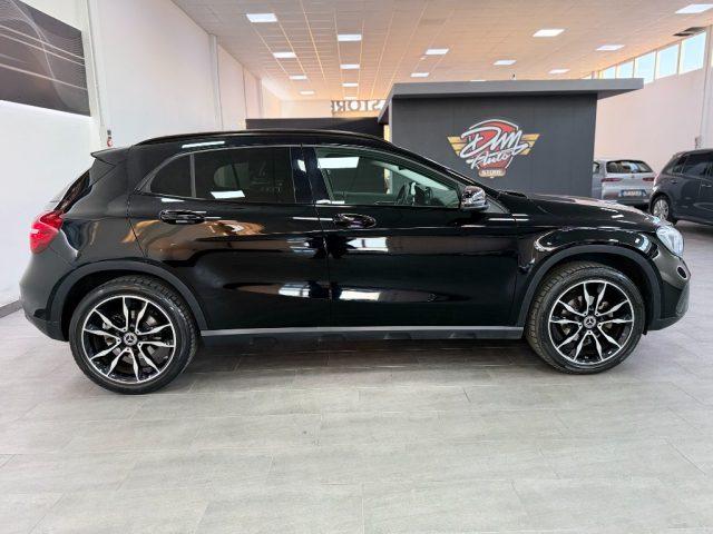MERCEDES-BENZ GLA 200 d Automatic Premium Enduro