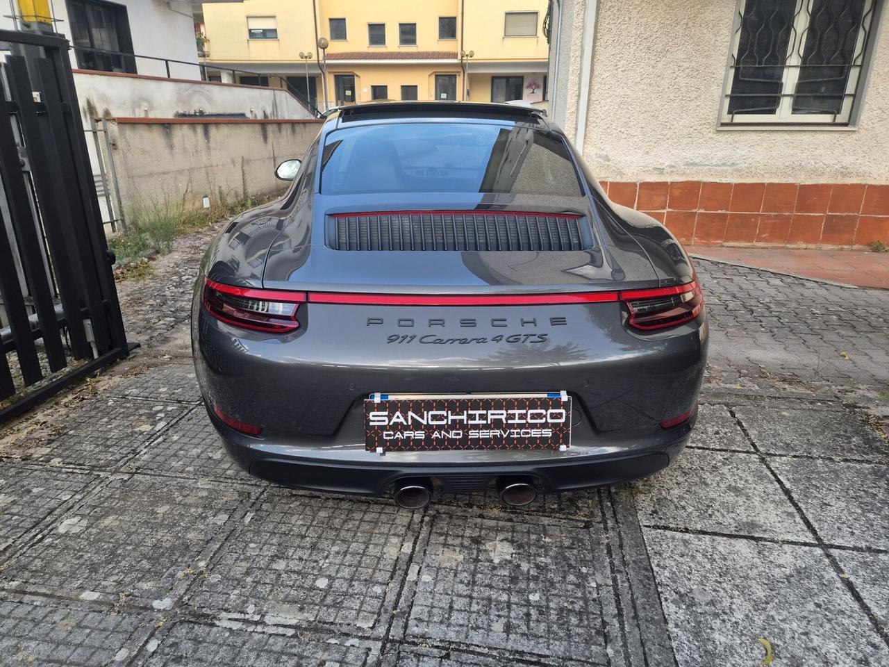 Porsche 911 3.0 Carrera 4 GTS Coupé