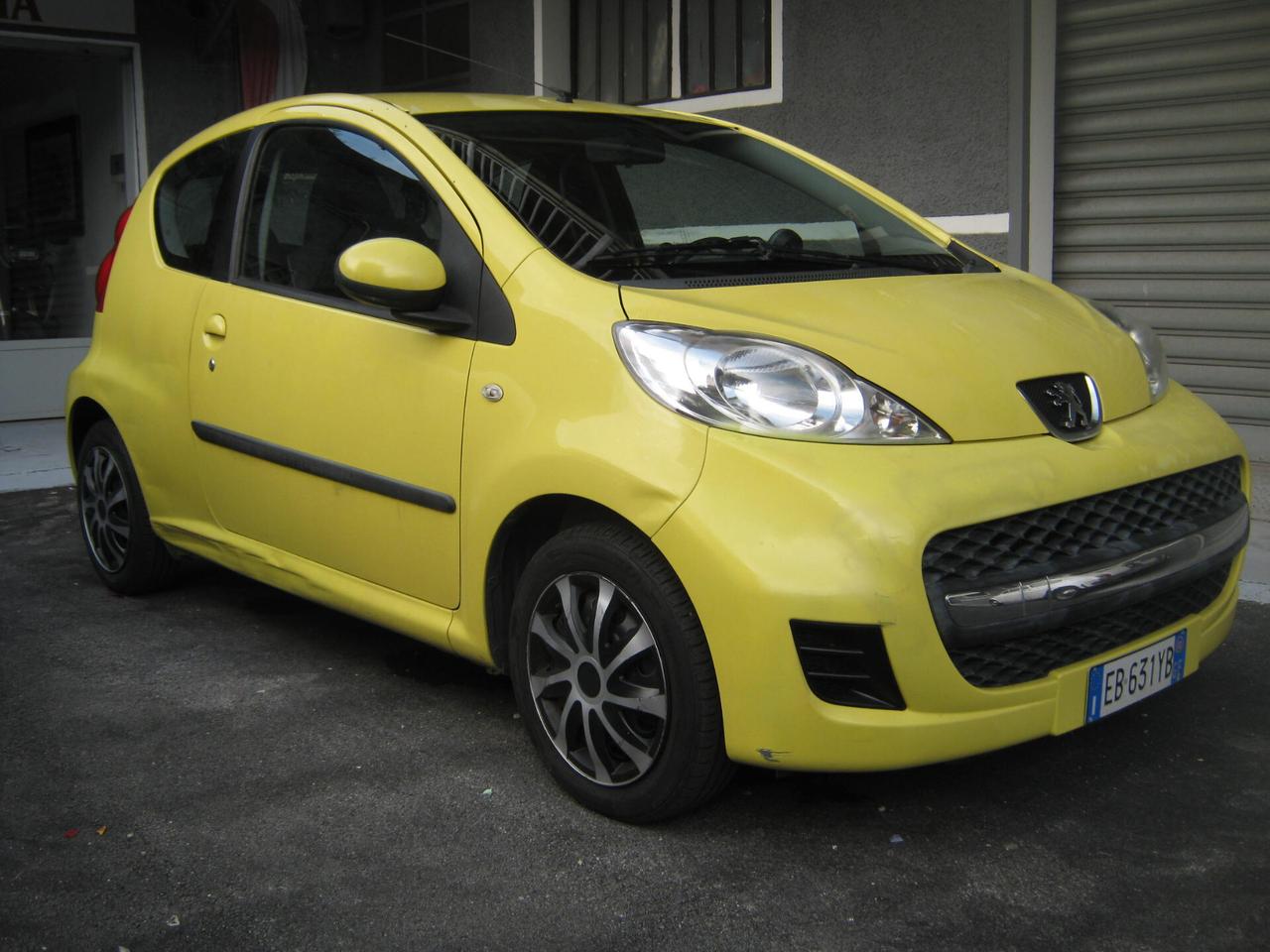 Peugeot 107 1.0 68CV 3p. AUTOEMILIA