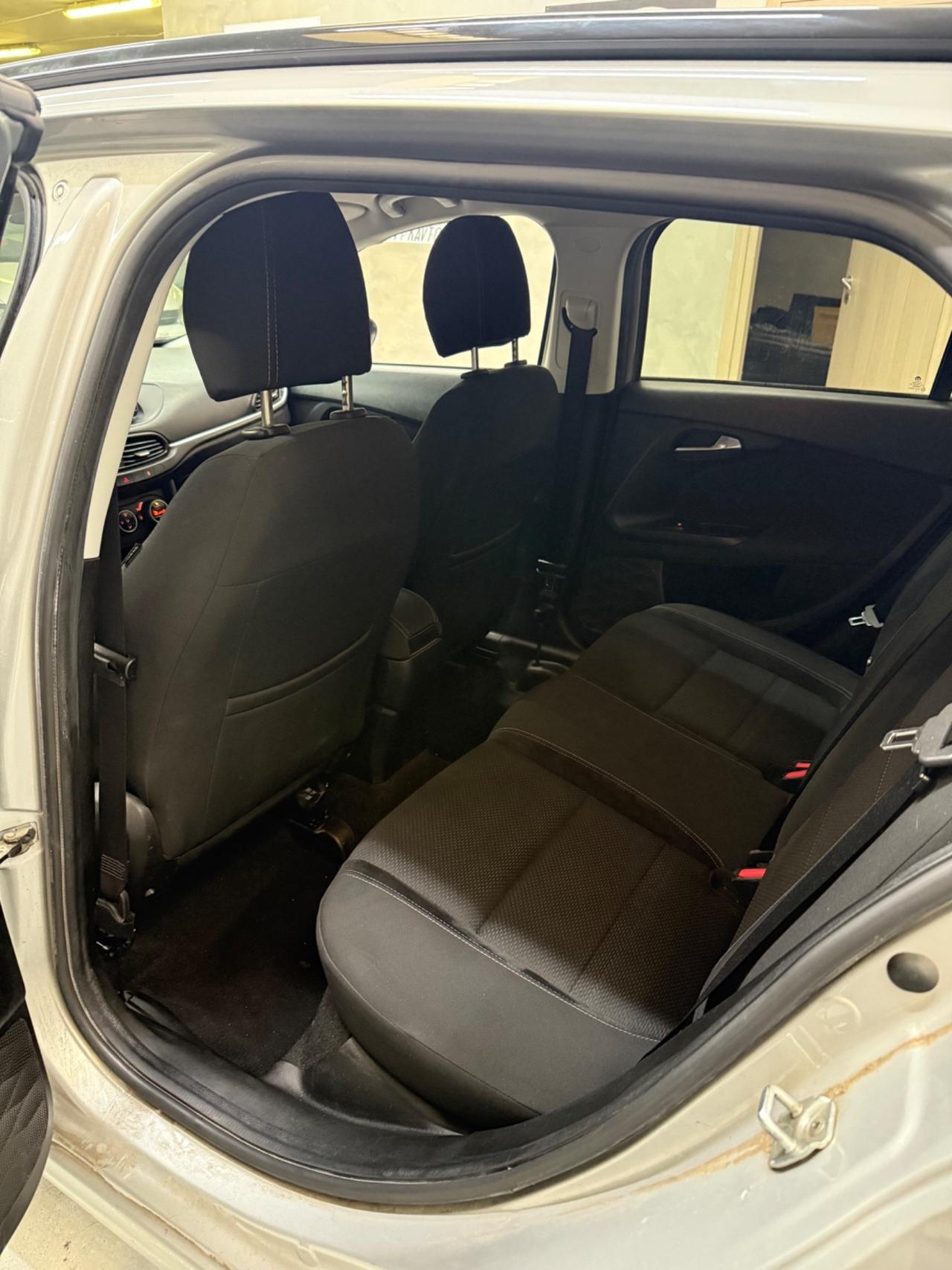 Fiat Tipo 1.6 Mjt S&S SW Lounge