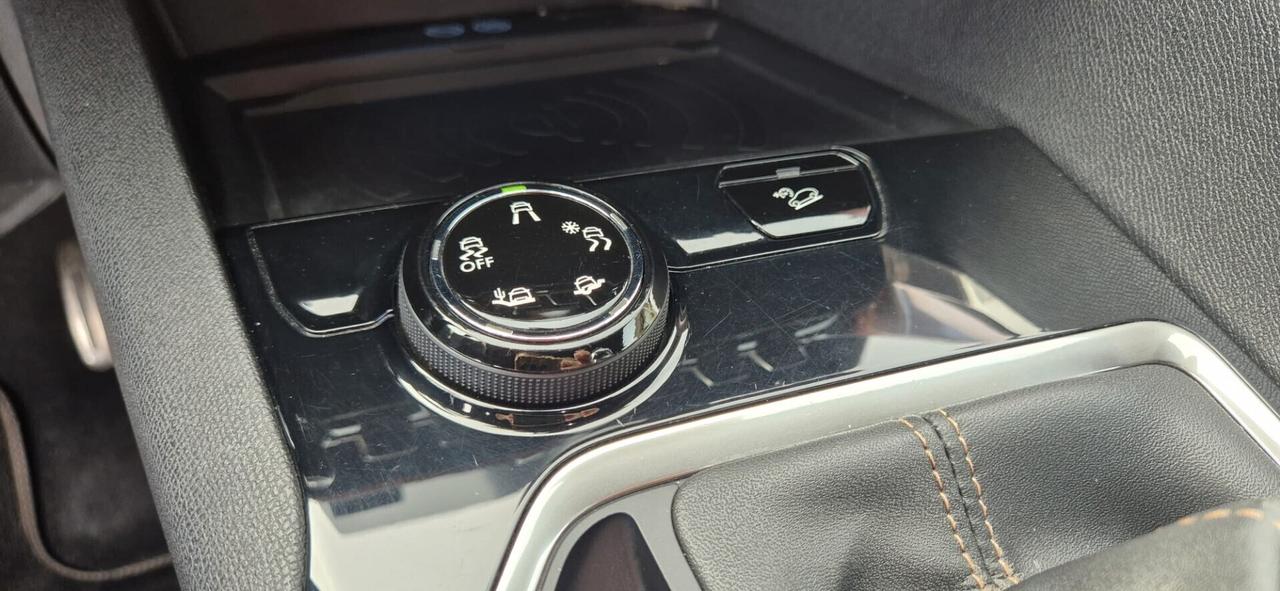 Peugeot 3008 1.6BlueHDi 120 GTLine-Garanzia 3 Anni