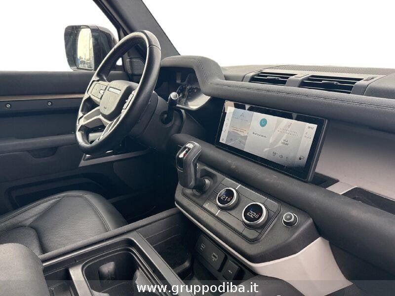 Land Rover Defender VII 2020 110 Diesel 110 3.0d i6 mhev SE awd 200cv auto