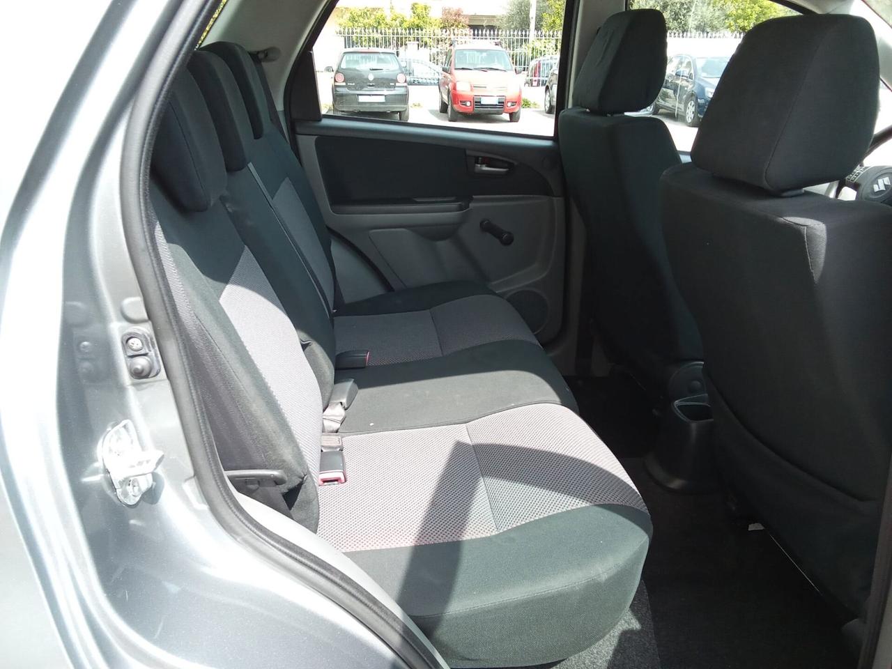SUZUKI SX4 1,6 TDI 90 CV CONFORT 5P