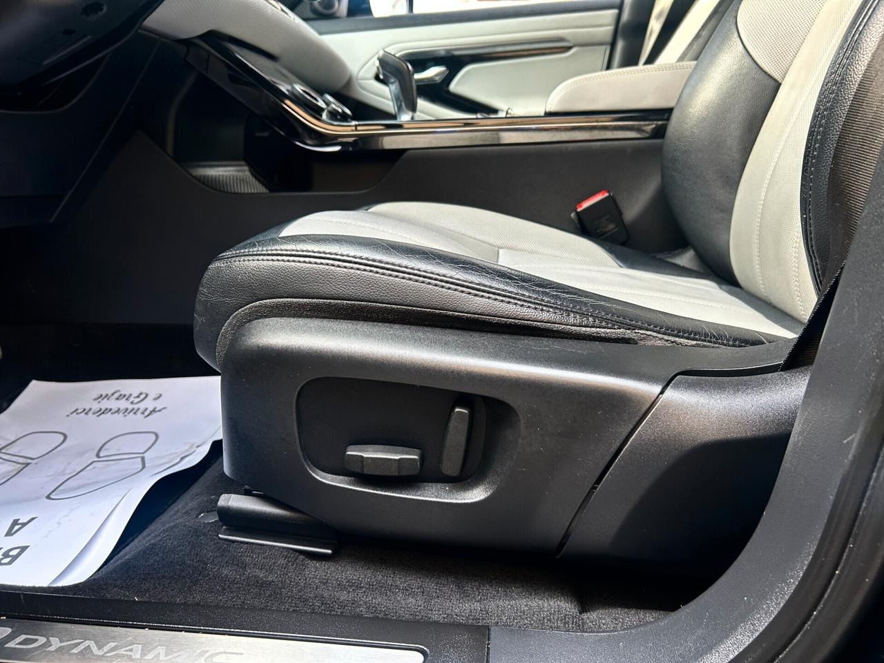 Range Evoque 2.0D 150cv R-Dynamic 2019