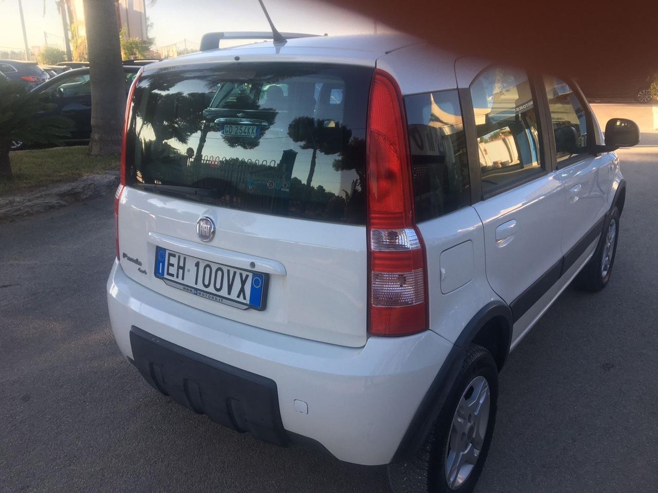 Fiat Panda 1.3 MJT 16V DPF 4x4 Climbing