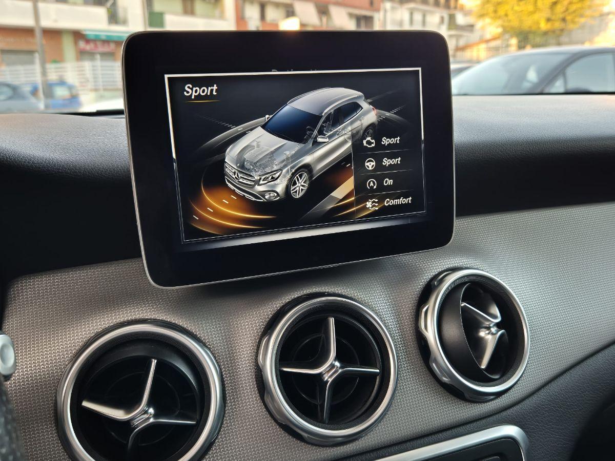MERCEDES - Classe GLA - GLA 200 d Automatic 4Matic Sport-Tetto Apribile