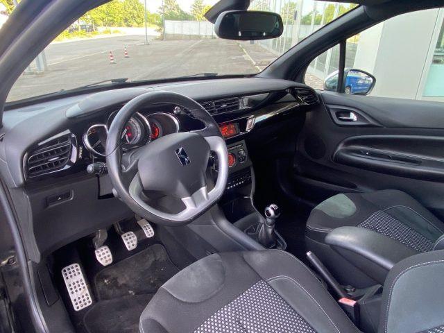 DS AUTOMOBILES DS 3 1.4 VTi 95 Just Black