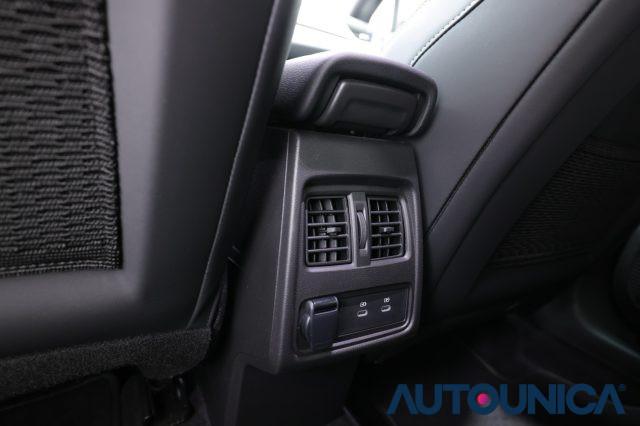 RENAULT Captur MILD HYBRID 160 CV EDC TECHNO AUTOMATICA