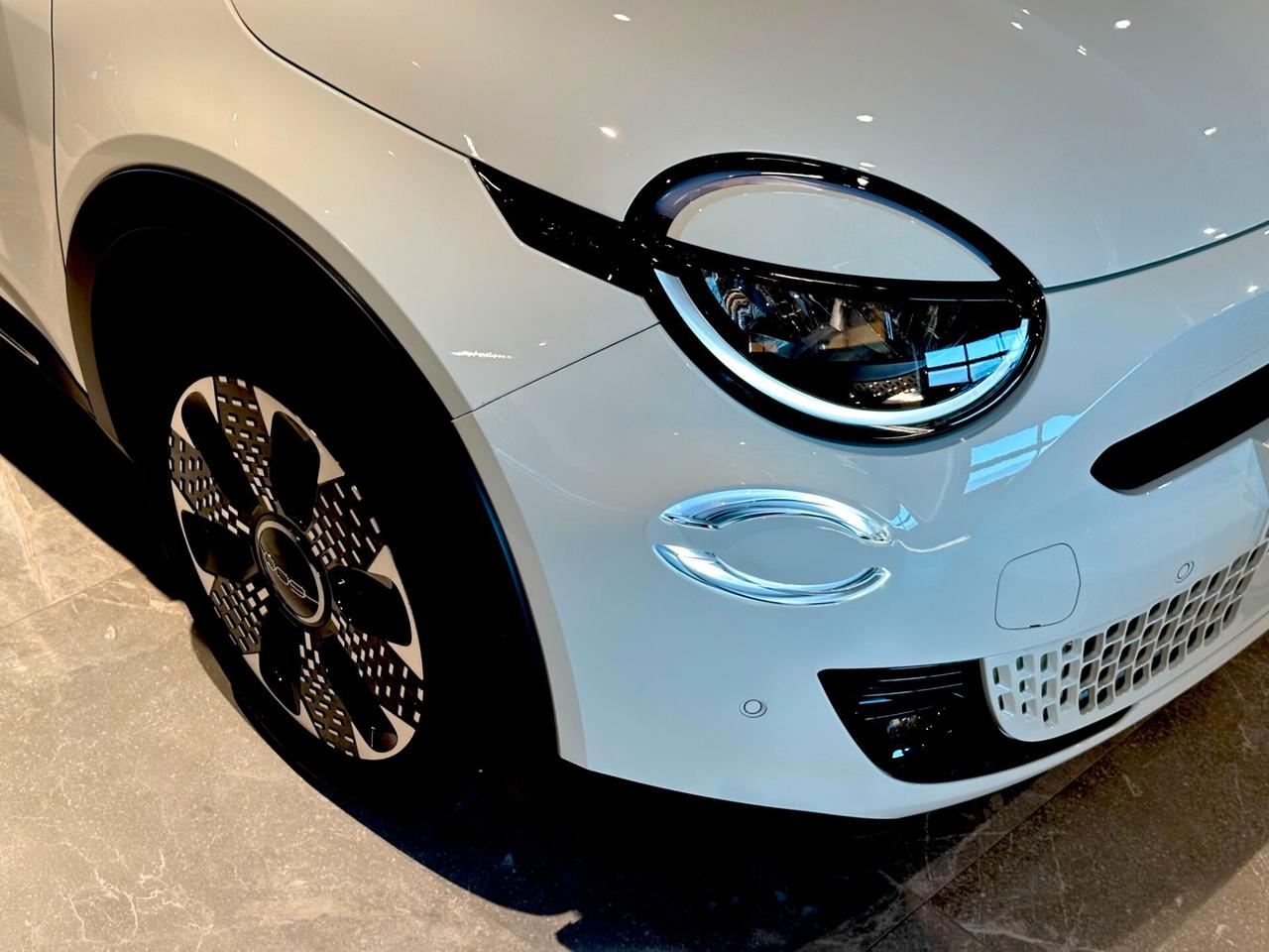 Fiat 600 Hybrid 110 CV DCT MHEV La Prima