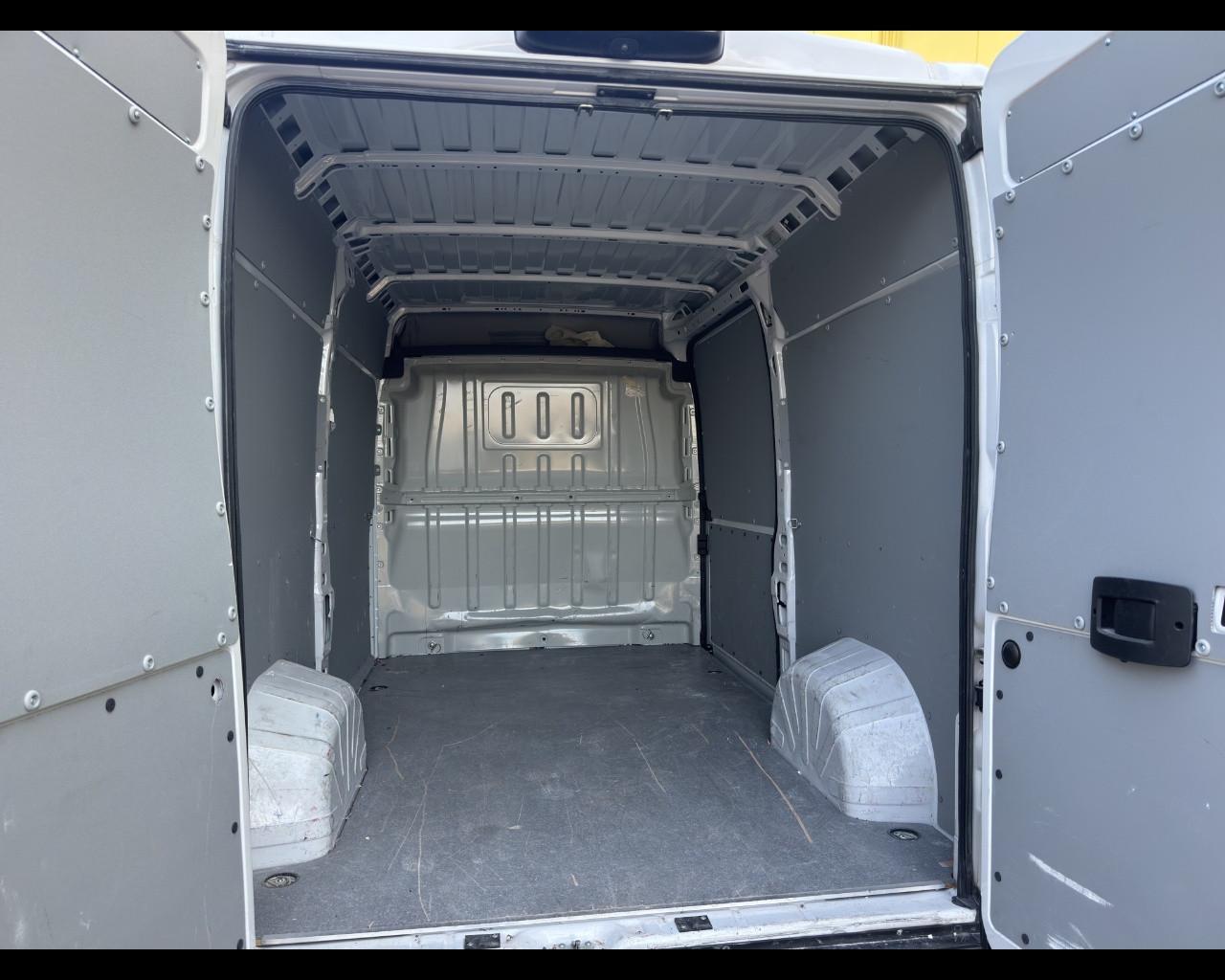 FIAT Ducato Series 9 Furgone Lastrato 33q Mh2 140cv 2.2 Multijet 3 E6d-Final