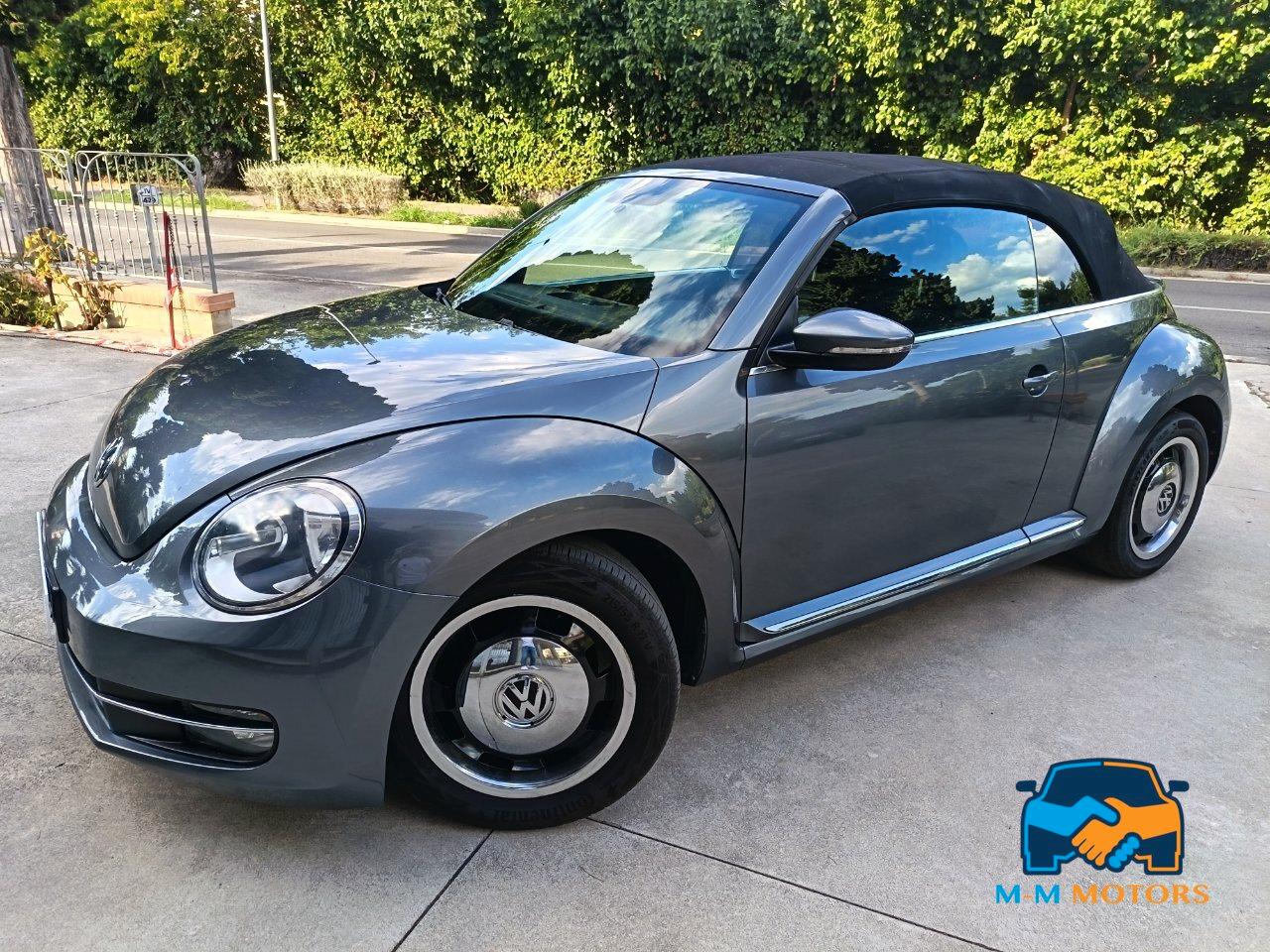 Volkswagen Maggiolino Cabrio 1.6 tdi Design 105cv dsg