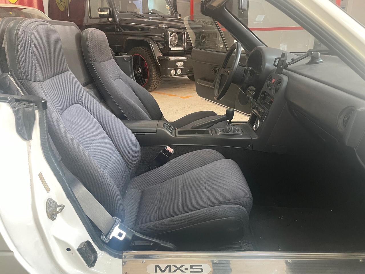 Mazda MX-5 1.6i 16V cat Miata