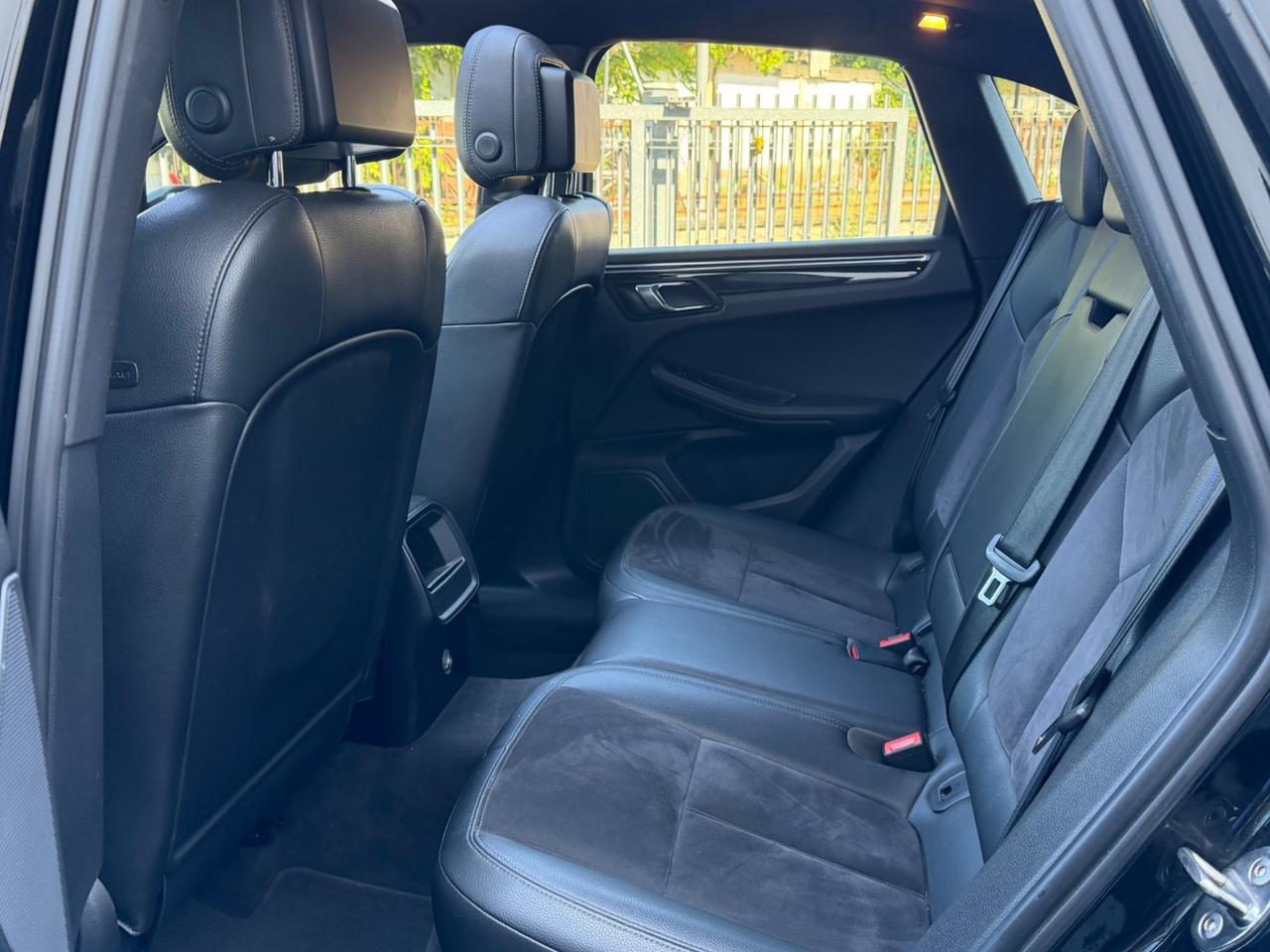 Porsche Macan 3.0 S Diesel FULL TETTO TOTAL BLACK MOTORE NUOVO FATTURATO