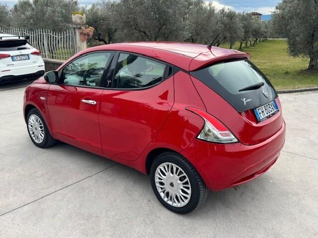 Lancia Ypsilon 1.2 69 CV 5 porte Silver