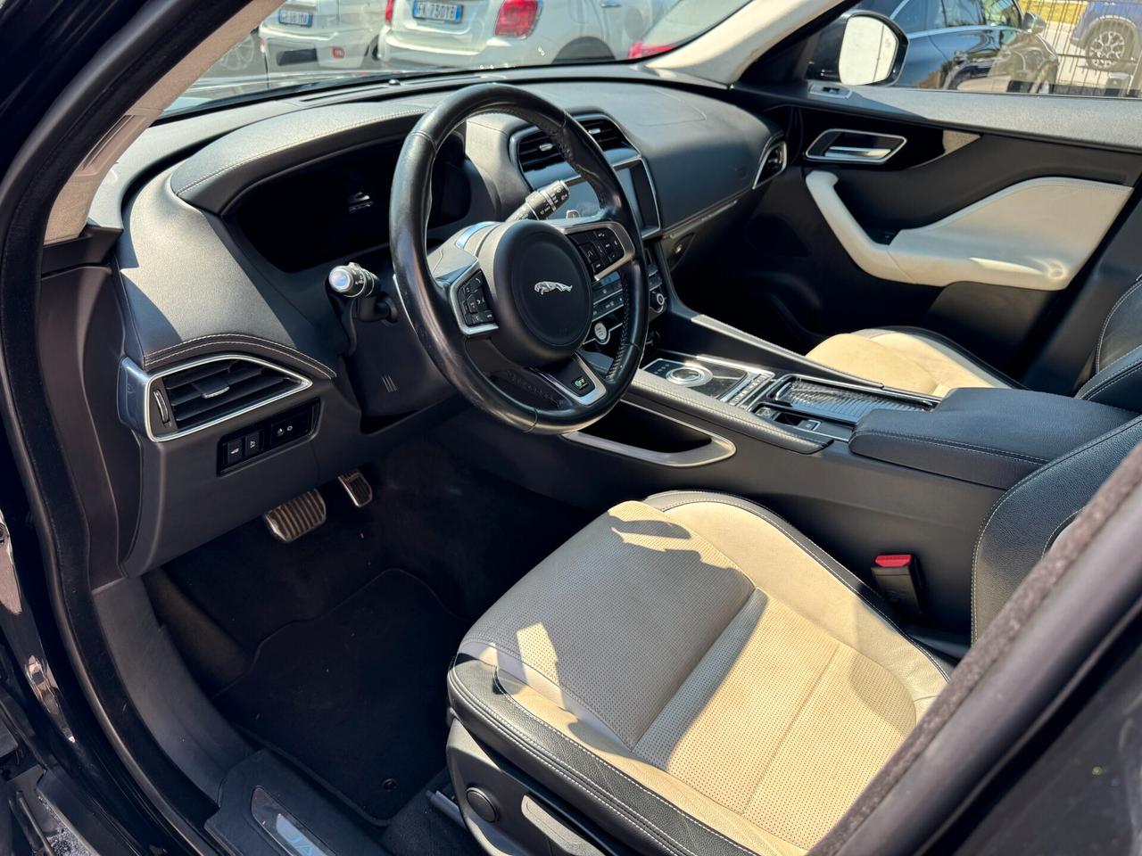 Jaguar F-Pace 2.0 D 180 CV AWD aut. R-Sport