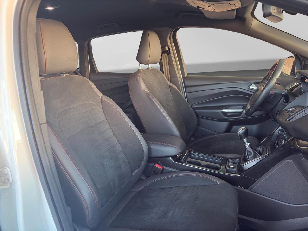 Ford Kuga 1.5 TDCi 120cv ST-Line COME NUOVA