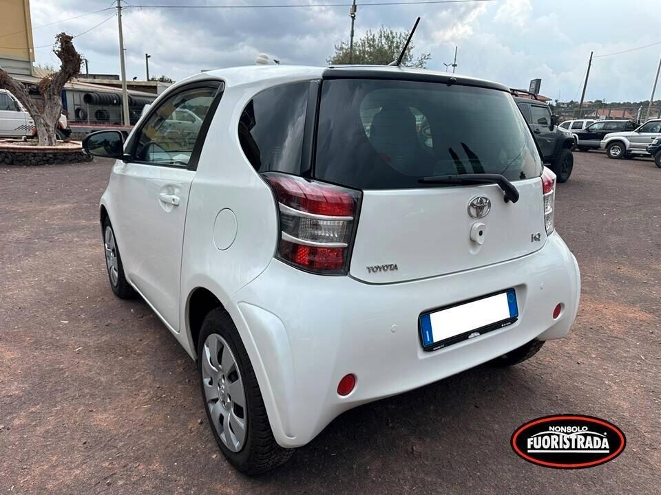 Toyota iQ 1.0 CVT Trend