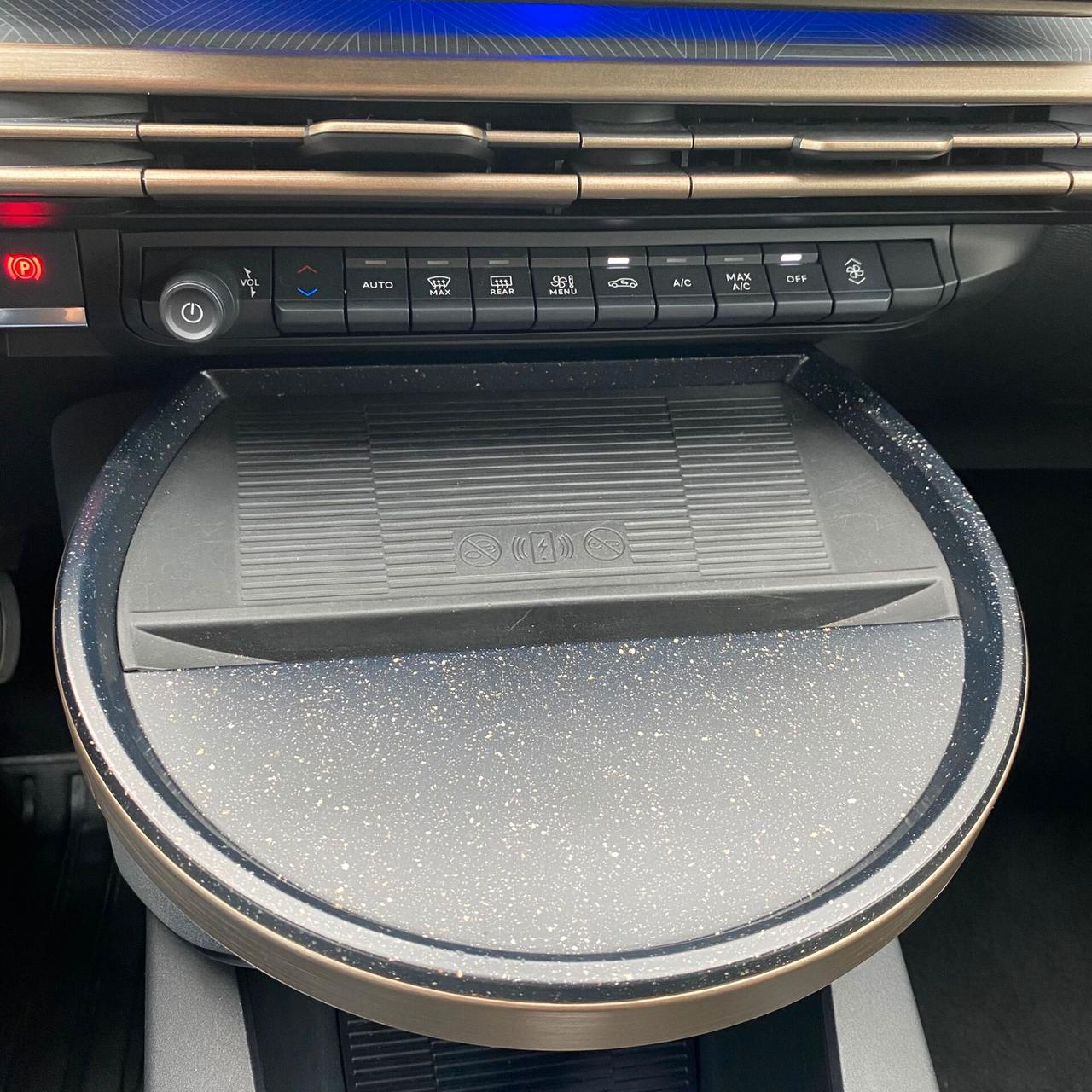 Lancia Ypsilon Hybrid e-DCT LX