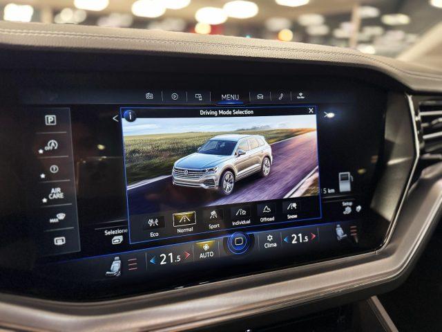 VOLKSWAGEN Touareg 3.0 V6 TDI 286 CV SCR ELEGANCE *UNIPROP*TETTO*