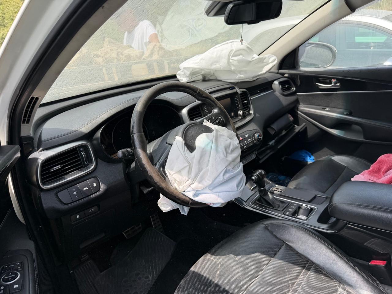Kia Sorento 2.2 CRDi AWD SINISTRATA