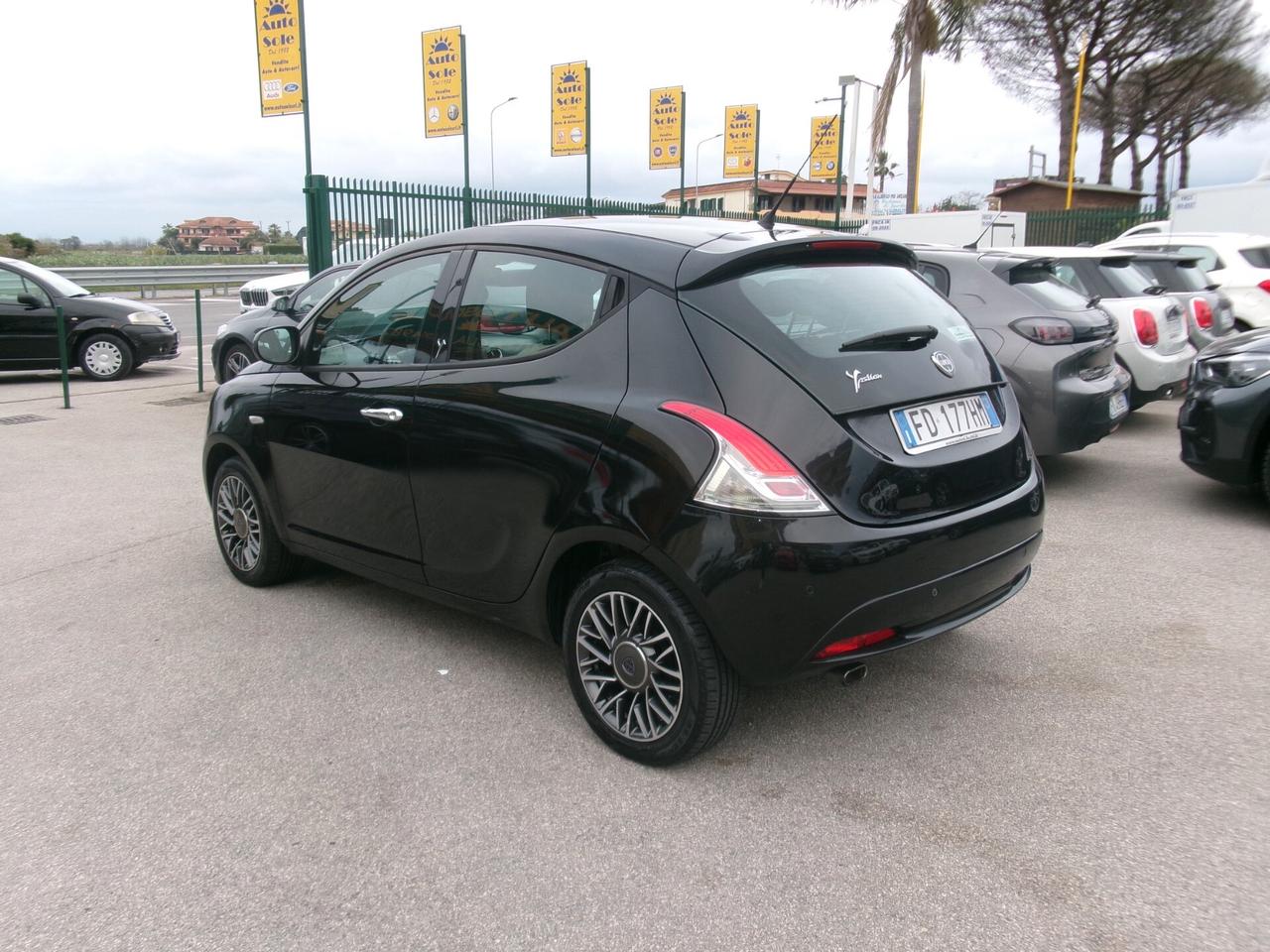 Lancia Ypsilon 1.2 PLATINUM 69CV +600.00 GPL NUOVO