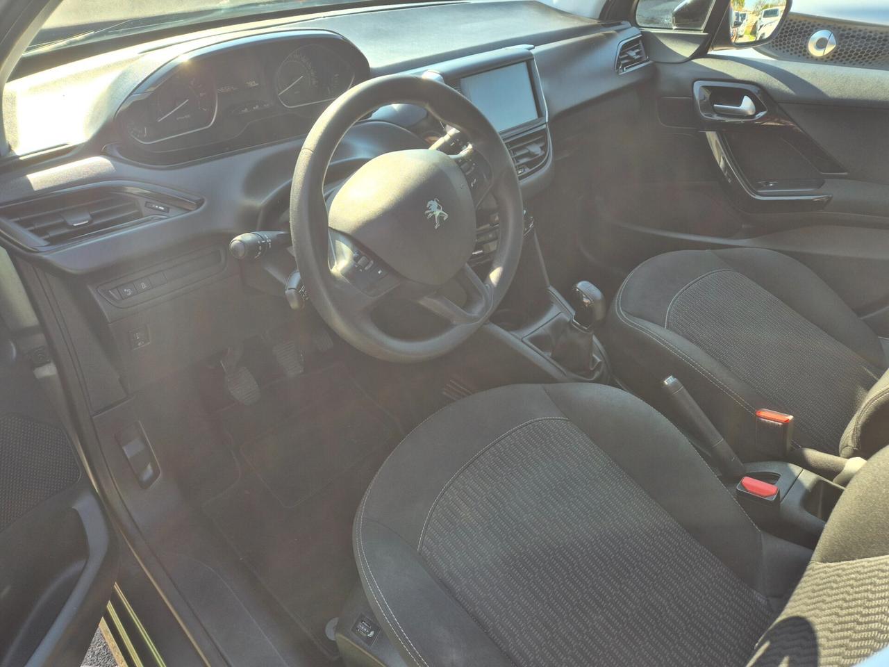 Peugeot 208 PureTech 82 5 porte Allure