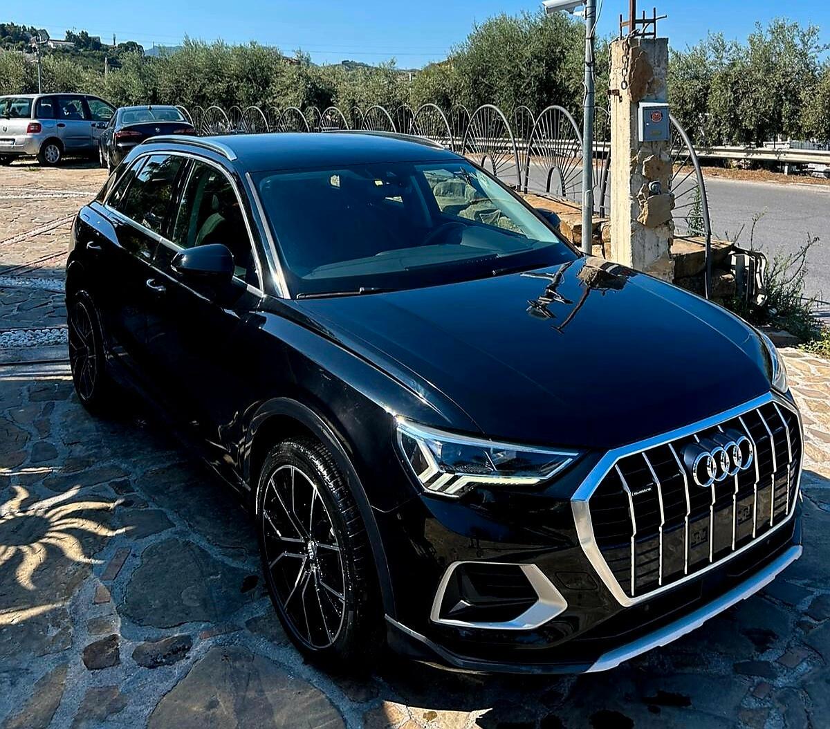Audi Q3 40 TDI quattro S tronic line edition Led Navy Cam.Matrix