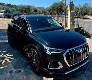 Audi Q3 40 TDI quattro S tronic line edition Led Navy Cam.Matrix
