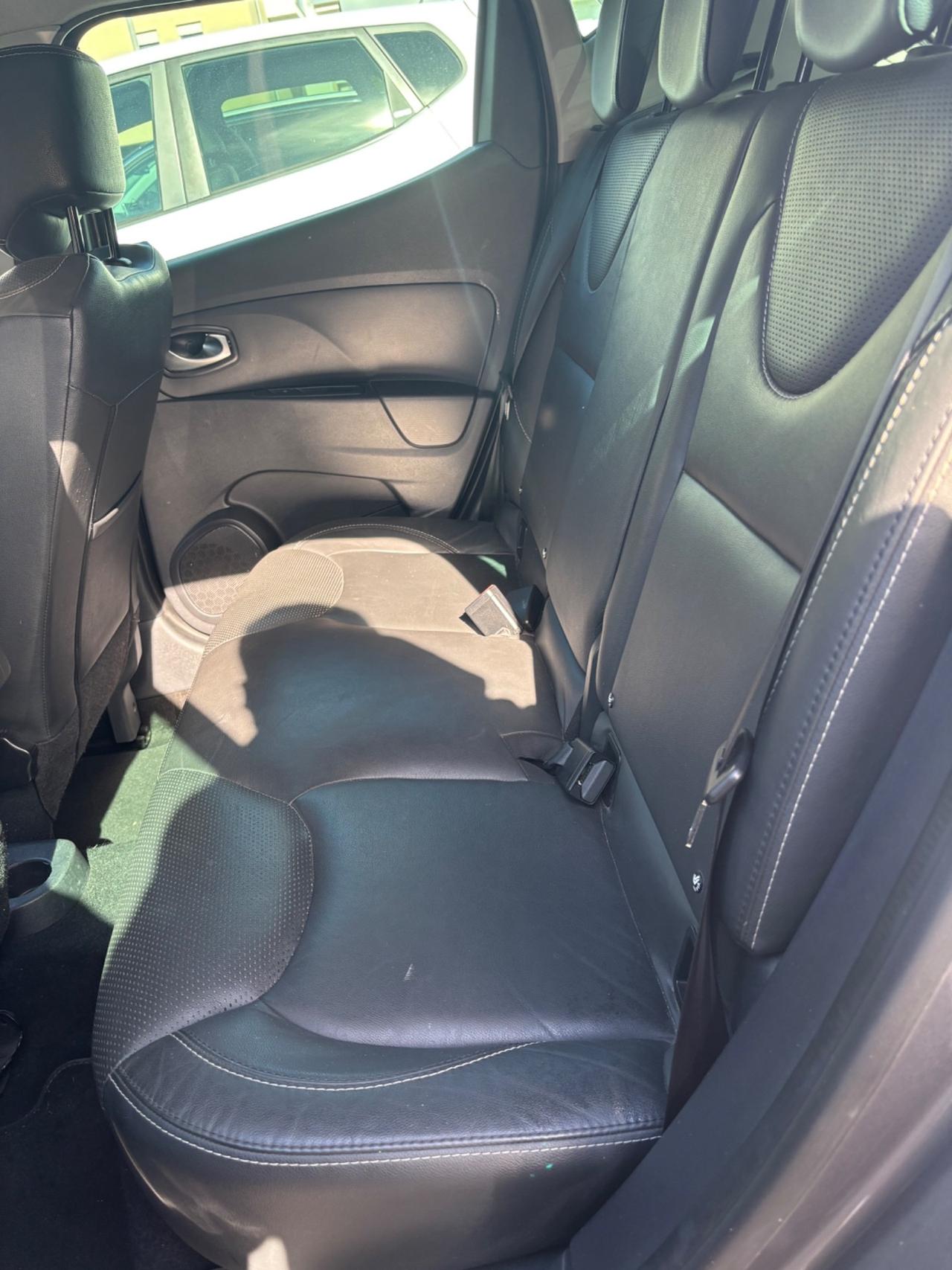 Renault Clio dCi 8V 90CV EDC Start&Stop 5 porte Energy Intens