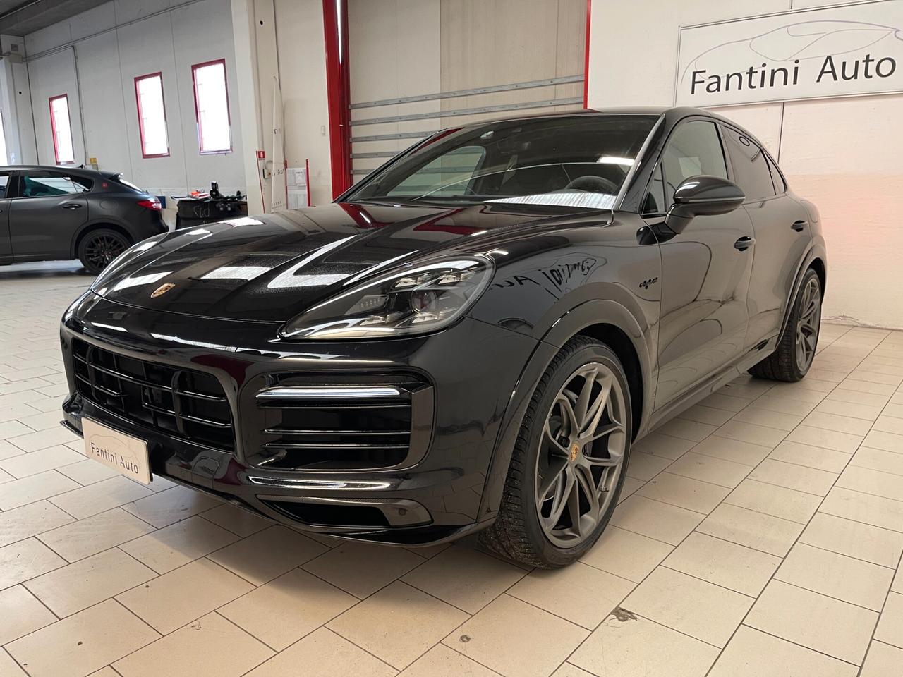 Porsche Cayenne Pacchetto Sport Carbonio-Cerchi 22 GT-Led Matrix-3.0 E-Hybrid Tiptronic-LEGGI SOTTO