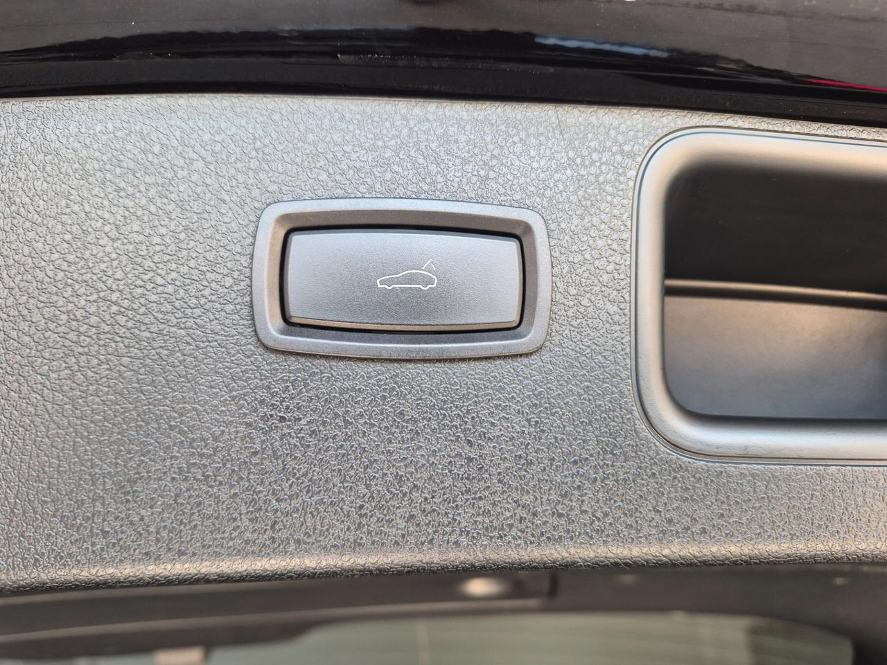 Porsche Macan 2.0 T SCARICHI SPORTIVI SOSPENSIONI PNEUMATICHE