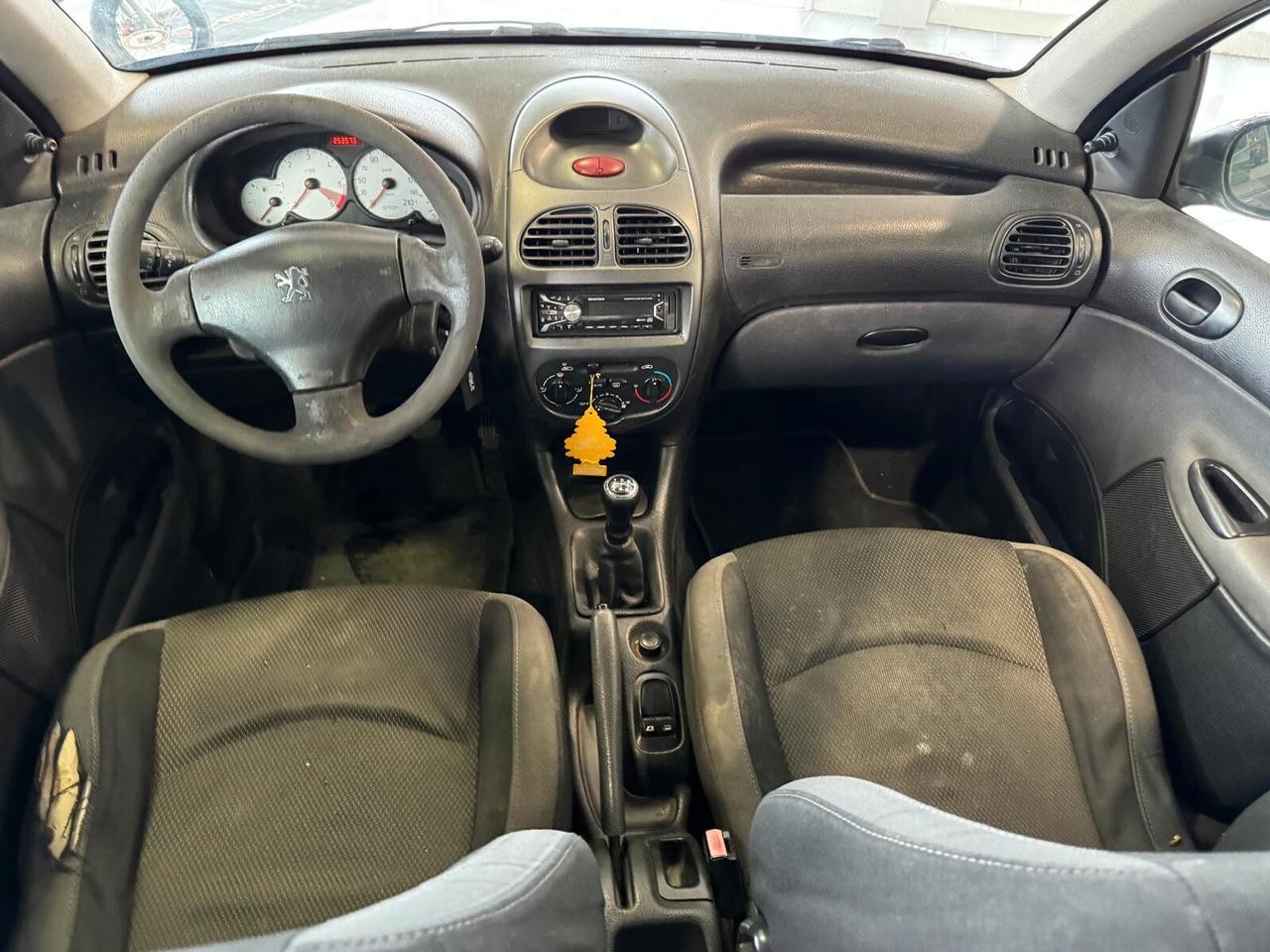 Peugeot 206 1.4 HDi 5p. Enfant Terrible