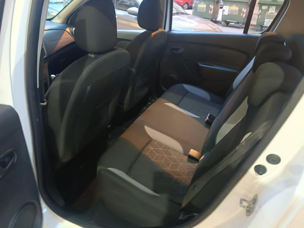 Dacia Sandero Stepway 1.5 dCi 90CV-UNIPRO-Euro8200