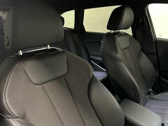 Audi A4 Avant 40 TDI quattro S tronic S line edition