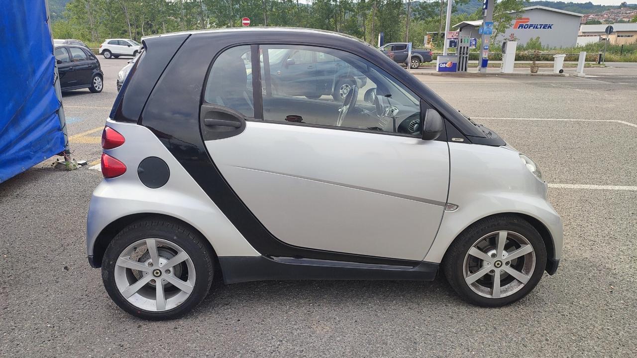 SMART FORTWO COUPE' 2" SERIE 1.0 84CV