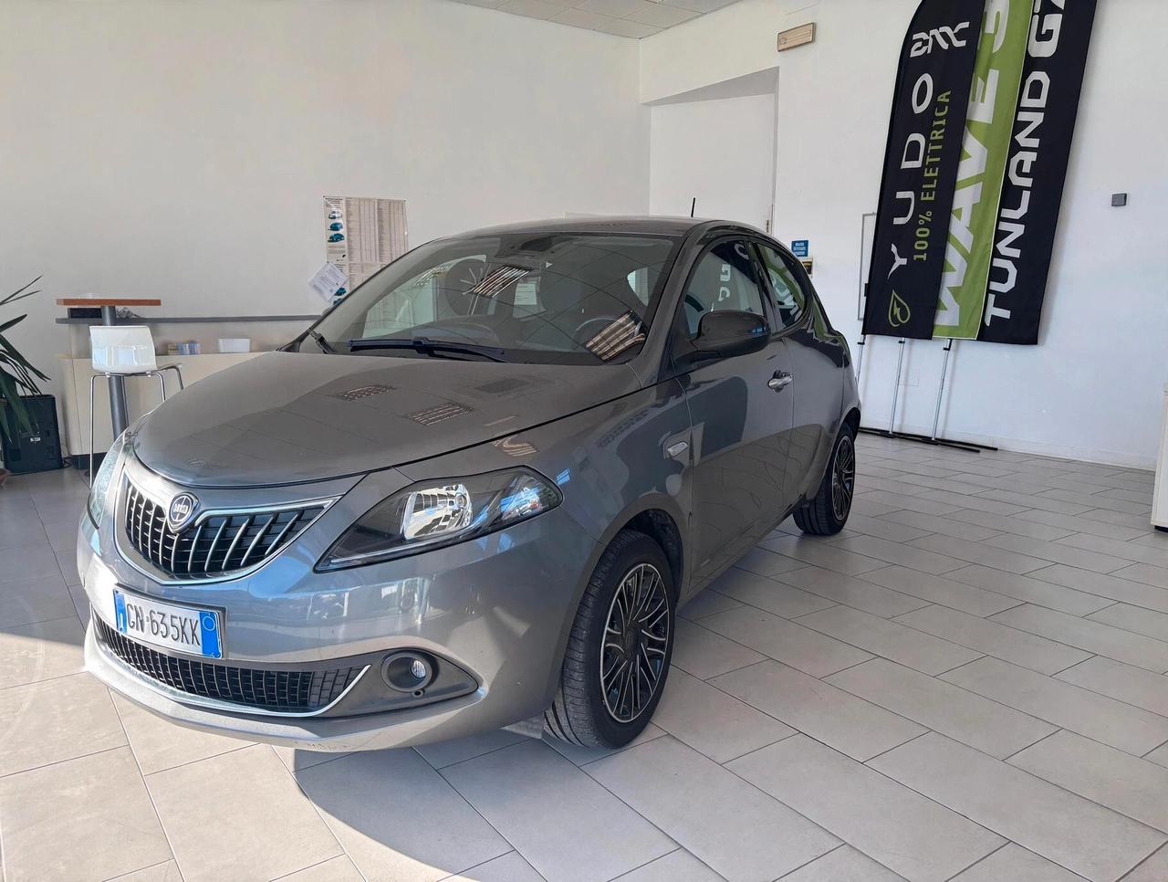Lancia Ypsilon 1.0 FireFly 5 porte S&S Hybrid Gold