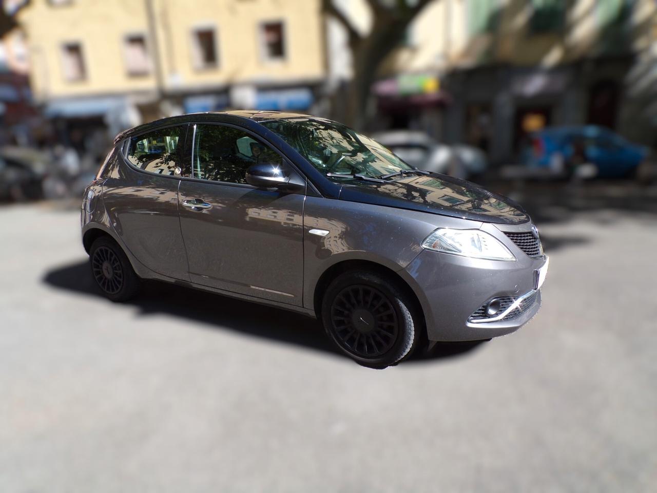 Lancia Ypsilon 1.2 69 CV 5 porte GPL Ecochic Gold NEOPATENTATI