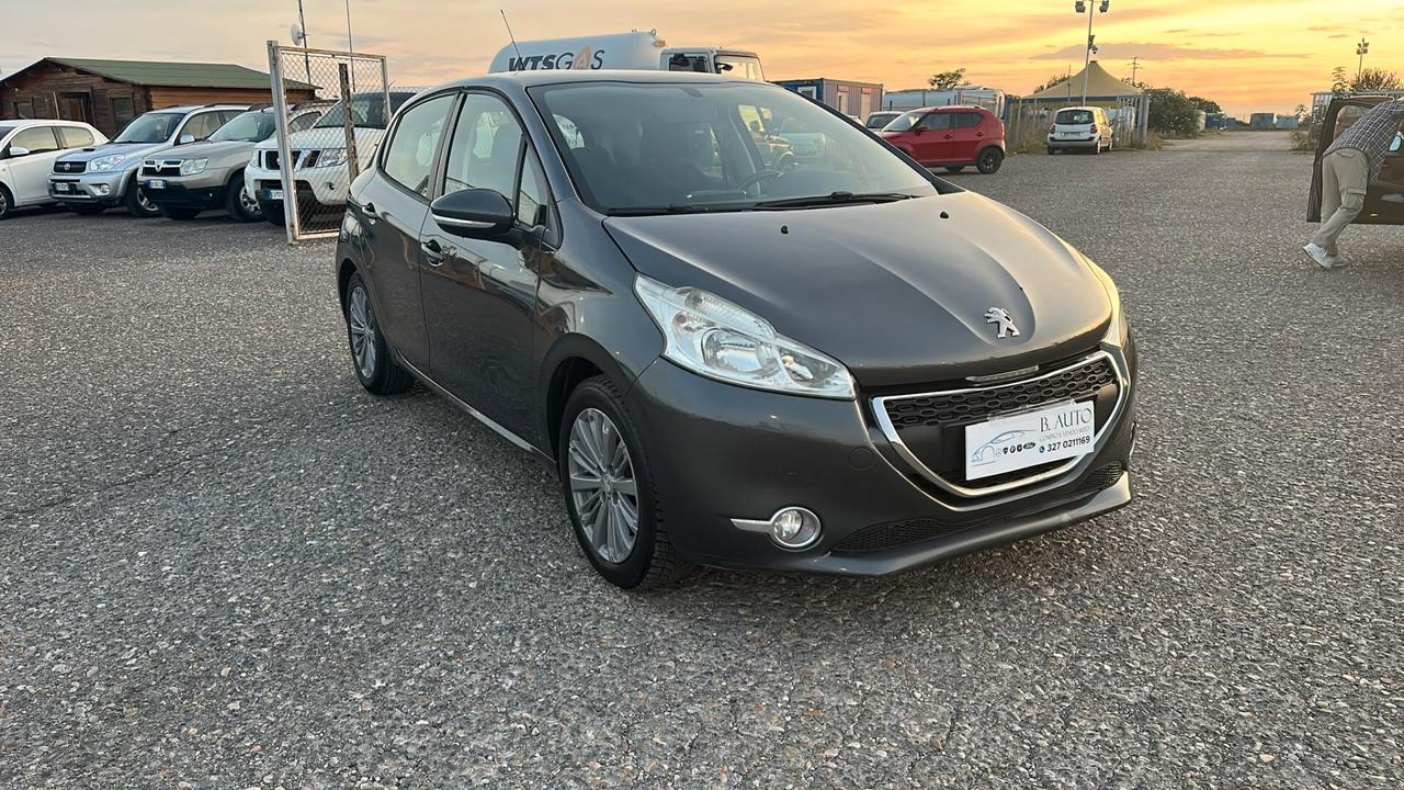 Peugeot 208 1.4 HDi 68 CV 5 porte Allure