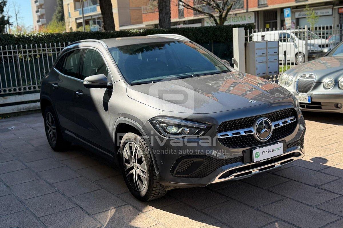 MERCEDES GLA 180 Automatic Sport