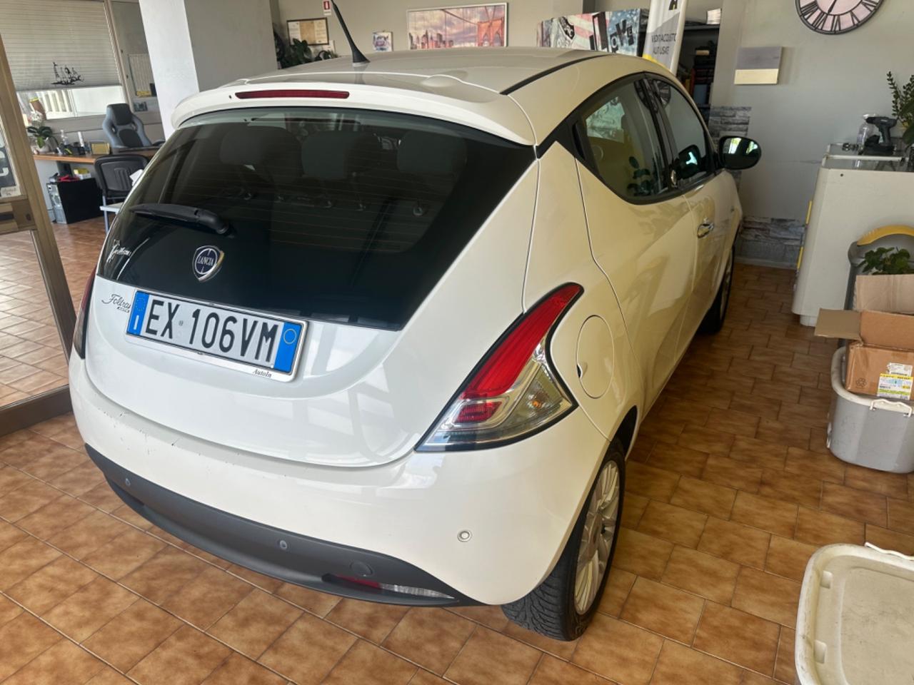 Lancia Ypsilon 1.2benz. Gpl