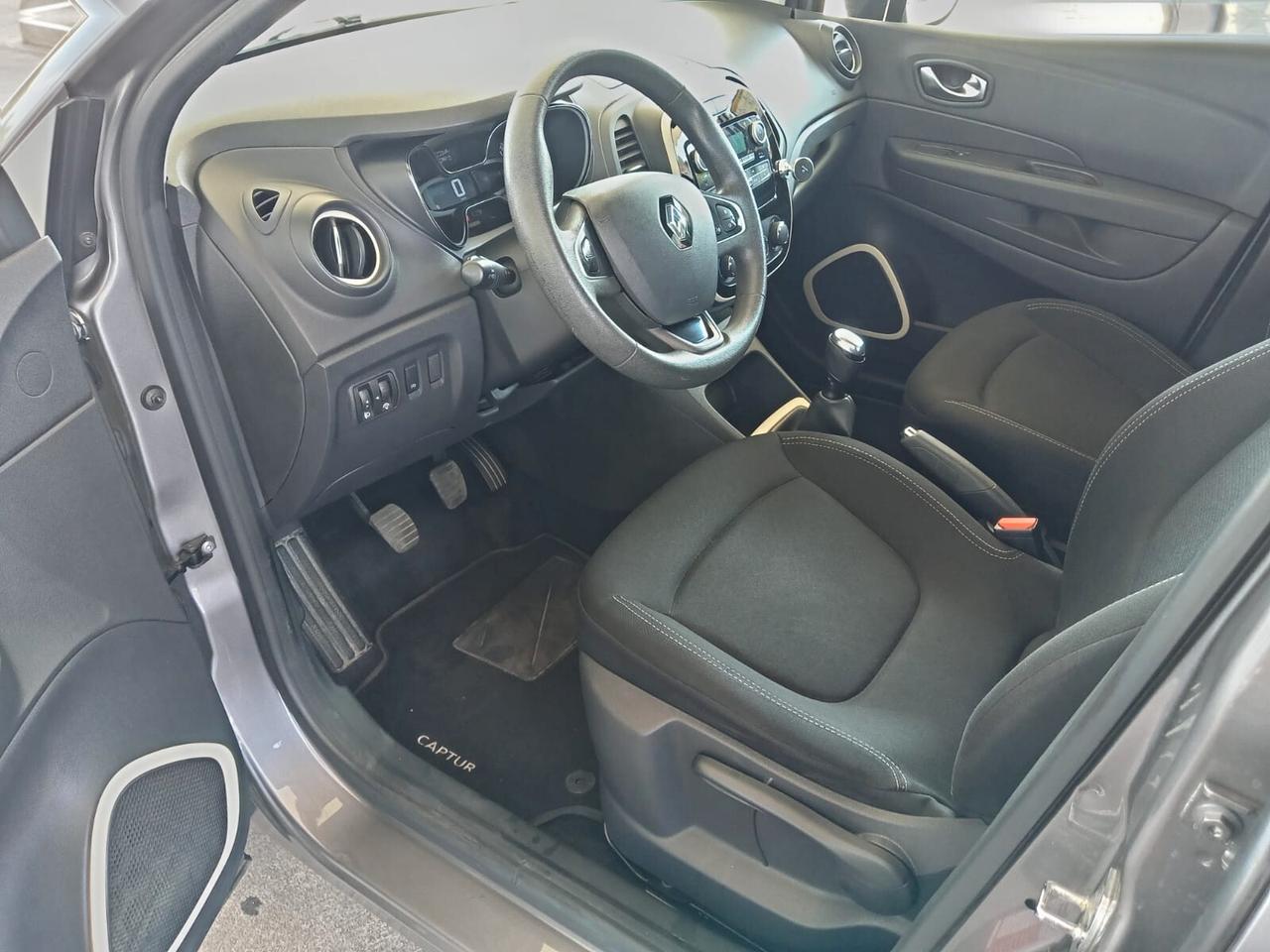 Renault Captur dCi 8V 90 CV EDC Sport Edition2