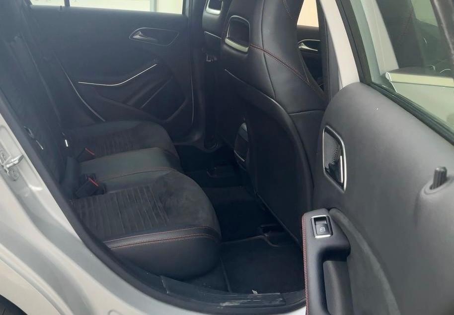 MERCEDES A200d PREMIUM Amg - Led Navi 18