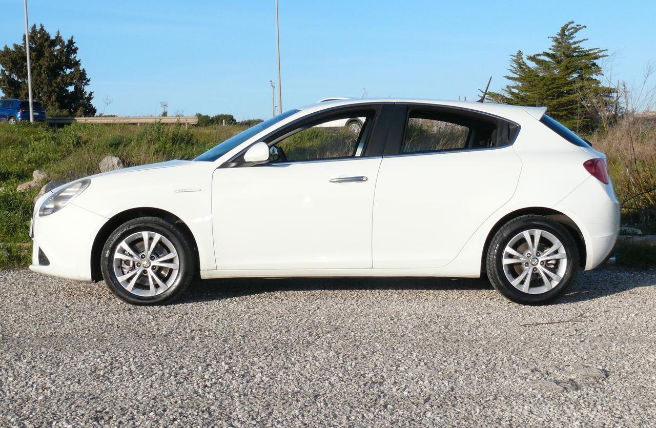 Alfa Romeo Giulietta 2.0 JTDm-2 140 CV Distinctive