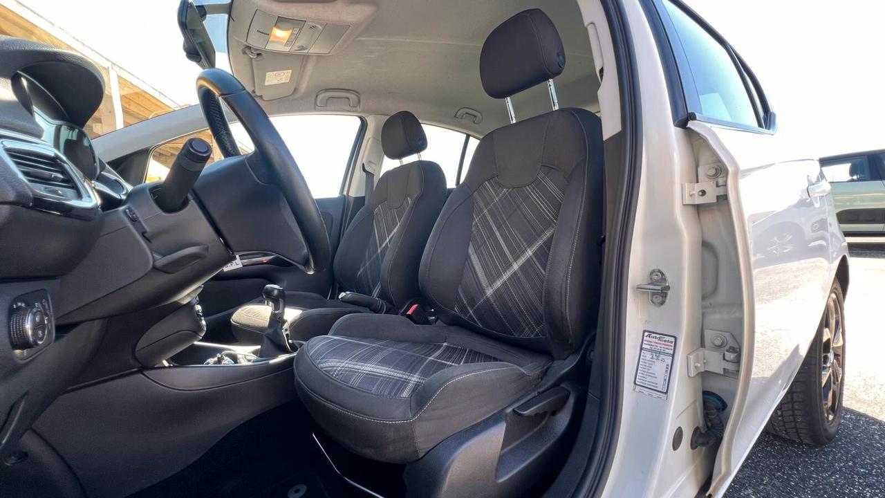 Opel Corsa 1.4 90CV GPL Tech 5 porte b-Color